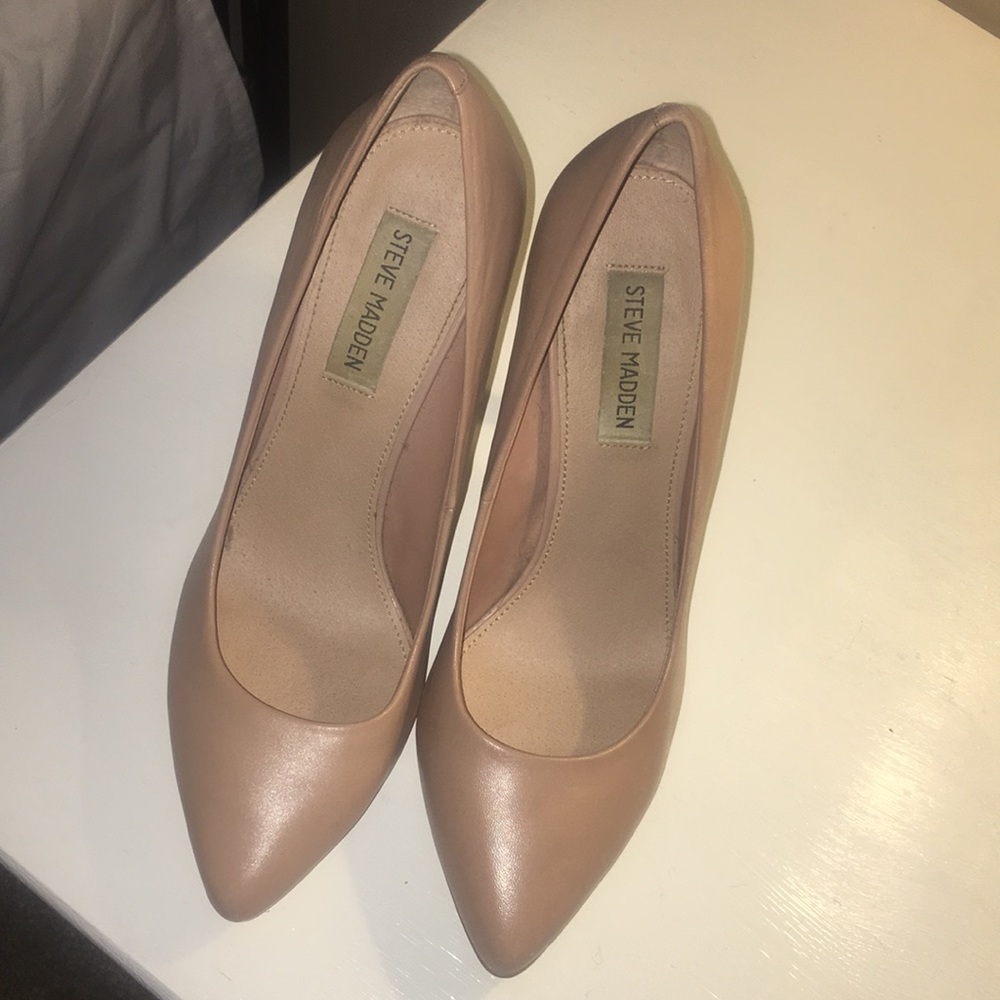 Steve Madden Intrude Pumps